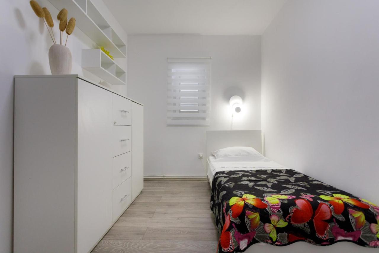 Apartman Laura Krk Town Eksteriør billede